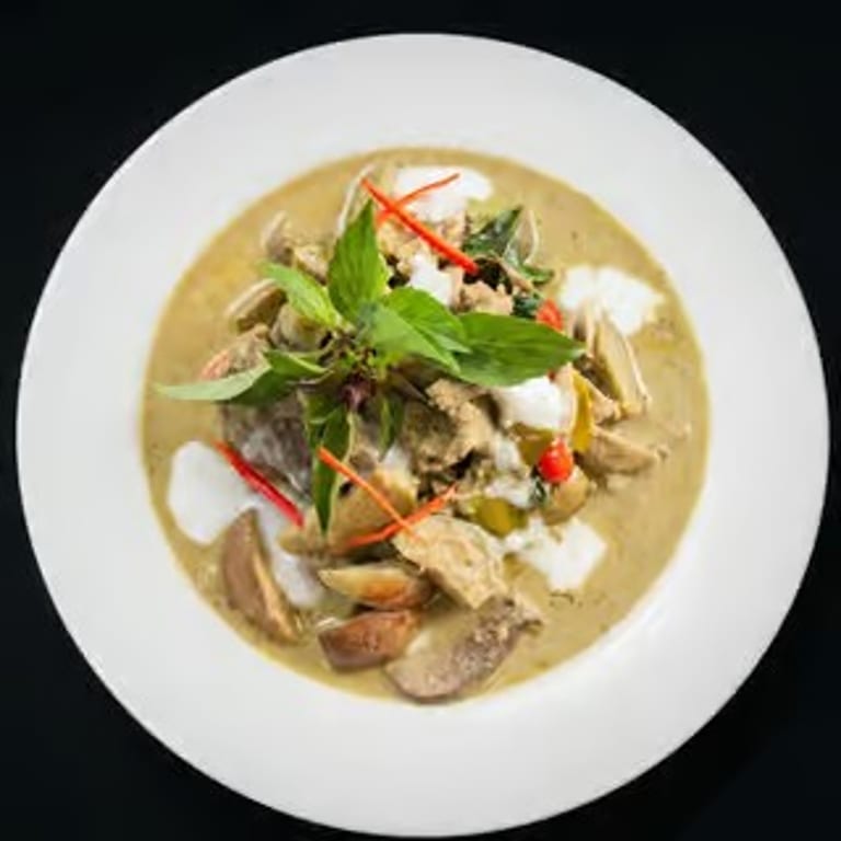 Delicious Green Curry Experience